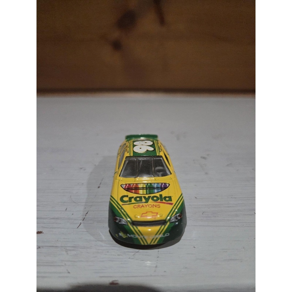 1996 Revell Chevy Monte Carlo #98 Binney & Smith Crayola 1/64 NASCAR Race Car‎